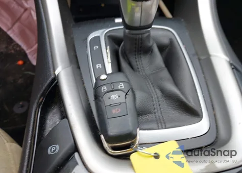 2016 Ford Fusion Se z USA, uszkodzony, nr VIN 1FA6P0HD1G5106232